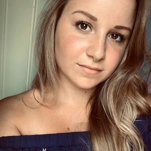 Meet your Posher, Alyssa